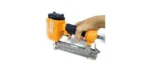 Capsator pneumatic pentru cuie 10-30mm INGCO ABN10301